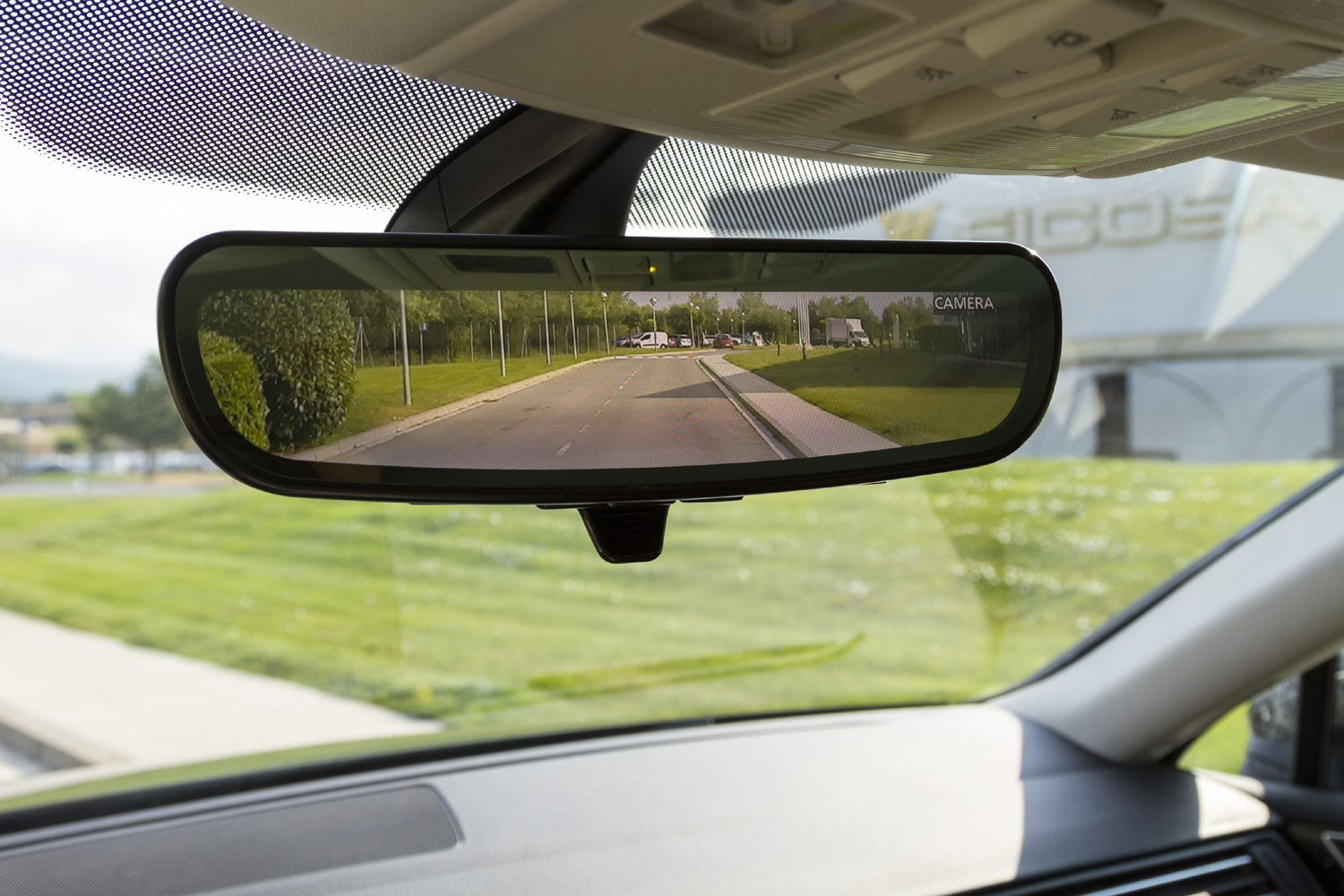 Ficosa introduces an intelligent interior mirror that improves rear view -  Ficosa